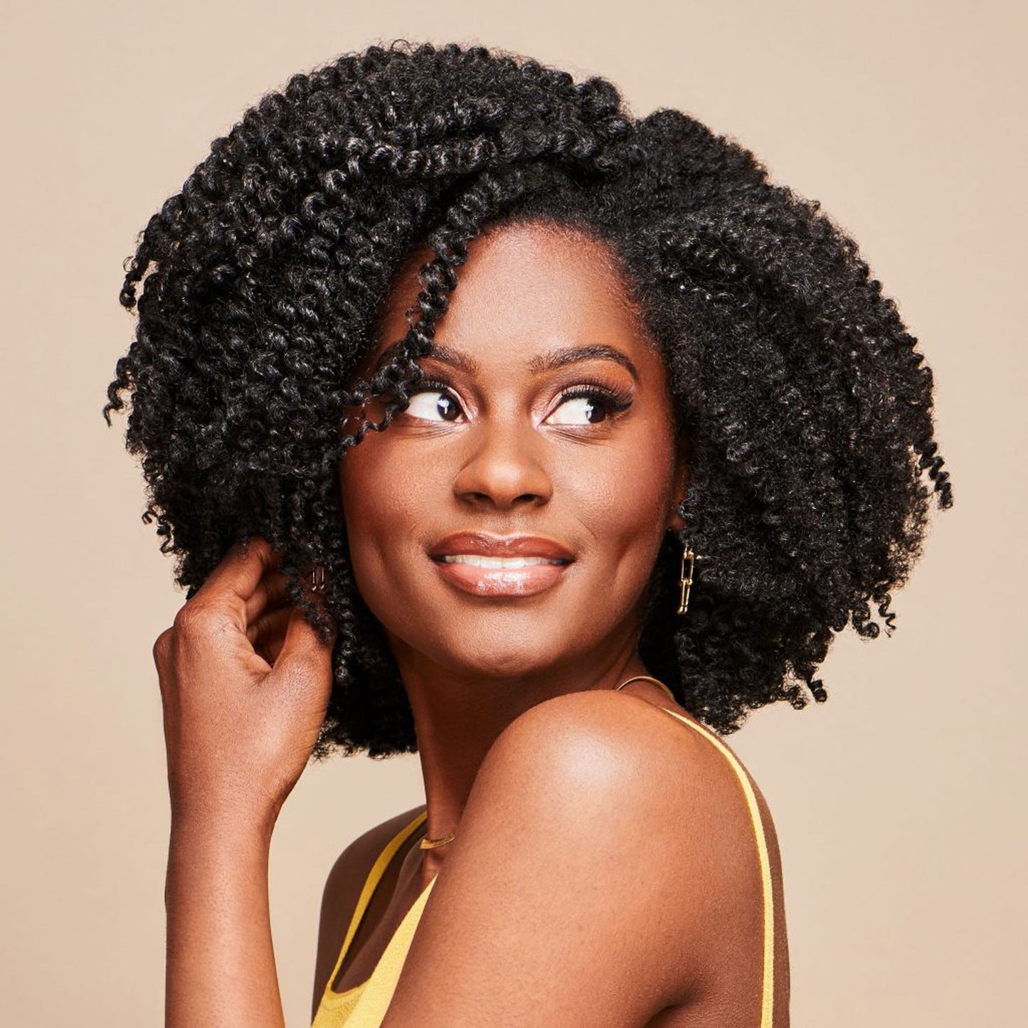 African Pride - Moisture Miracle Coconut Oil & Baobab Oil Hydrate & Strengthen Leave-In Cream - 425g (USA)